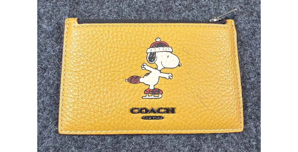 Coach Peanuts Snoopy Ice Skating Yellow Leather Zip Card Case